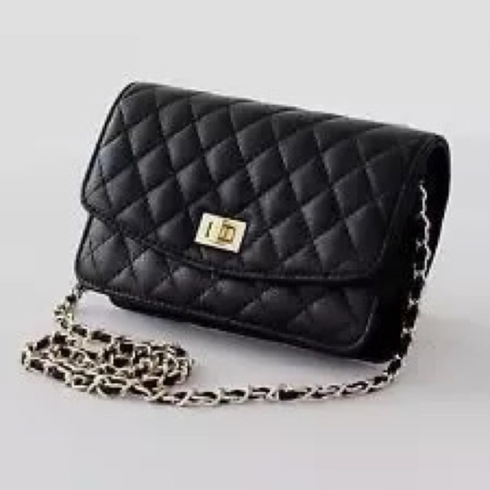 Brand New! Elegant quilted very Chanel,  leather double chain versatile purse.